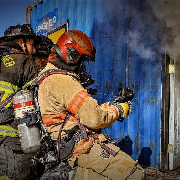Durabilidad: Motivos por los que las cámaras de imágenes térmicas FLIR siguen siendo la primera opción para los bomberos