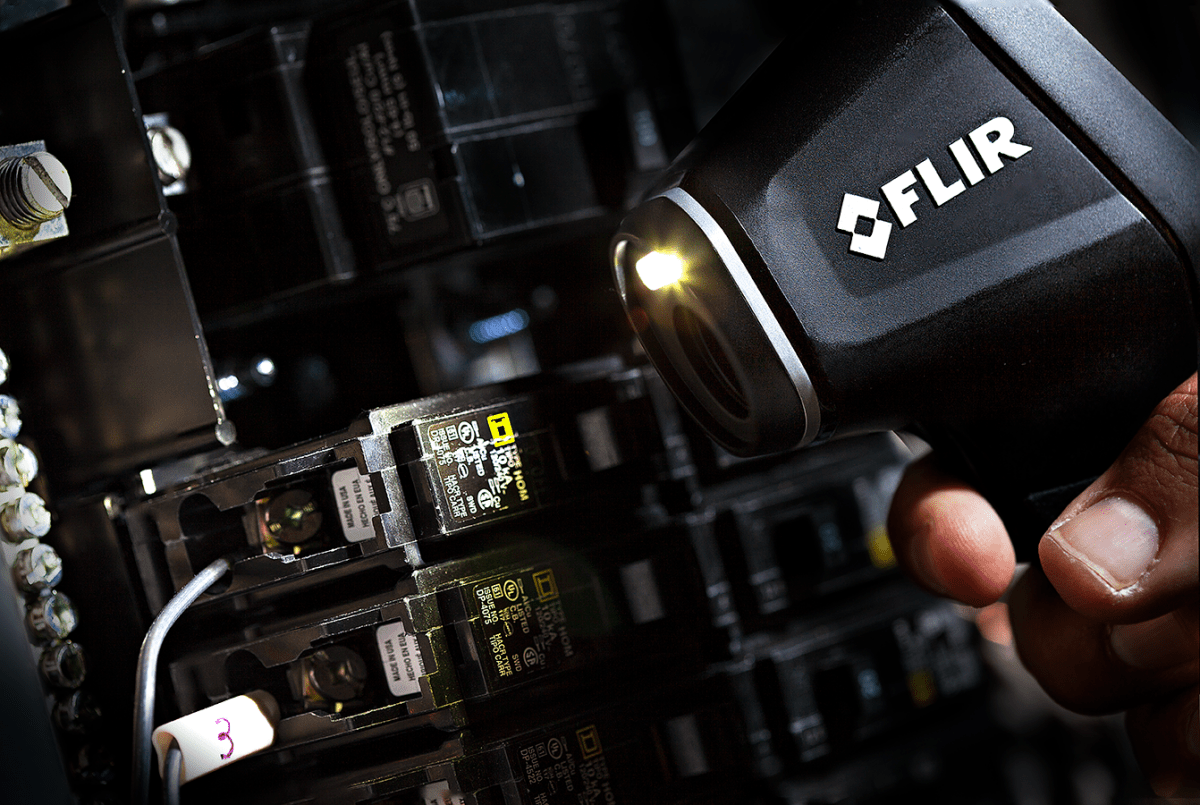 FLIR TG54 Termómetro Infrarrojo Compacto - 30°C a +650°C - Colvin y Cia Ltda.